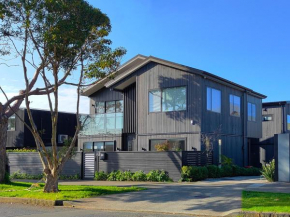 Sparkling New 4Beds Family Home